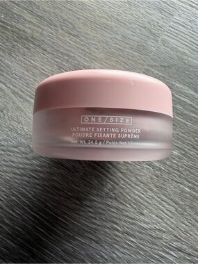 ONE/SIZE Ultimate Setting Powder in “Ultra Pink”